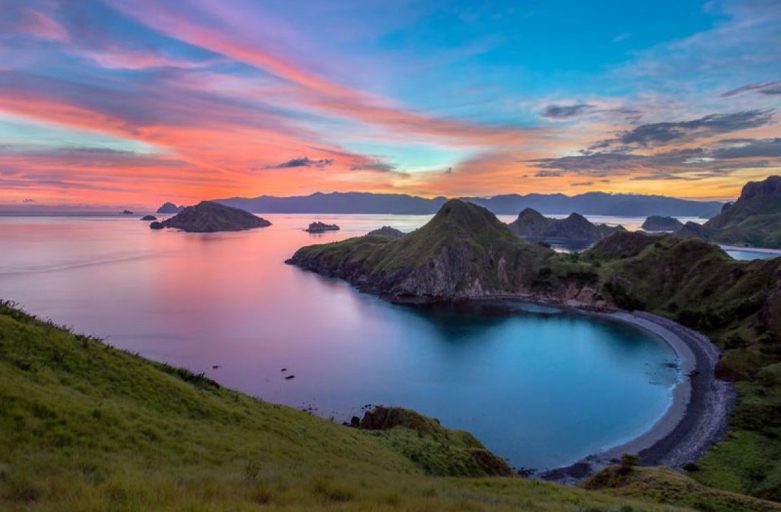 Destinasi Wisata Budaya Nusantara dalam Keindahan Alam